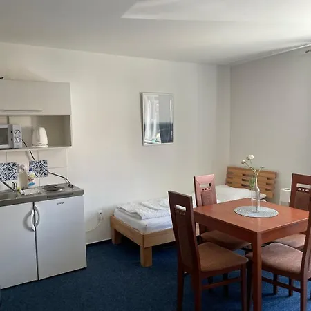 Guest house Mikulov Inn - Hotel Zeme 3*