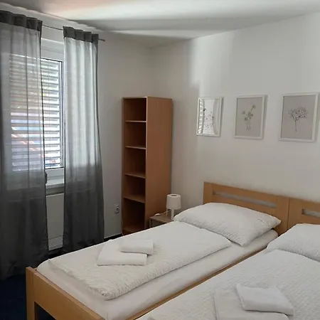 Penzion Ve Dvoře 3*